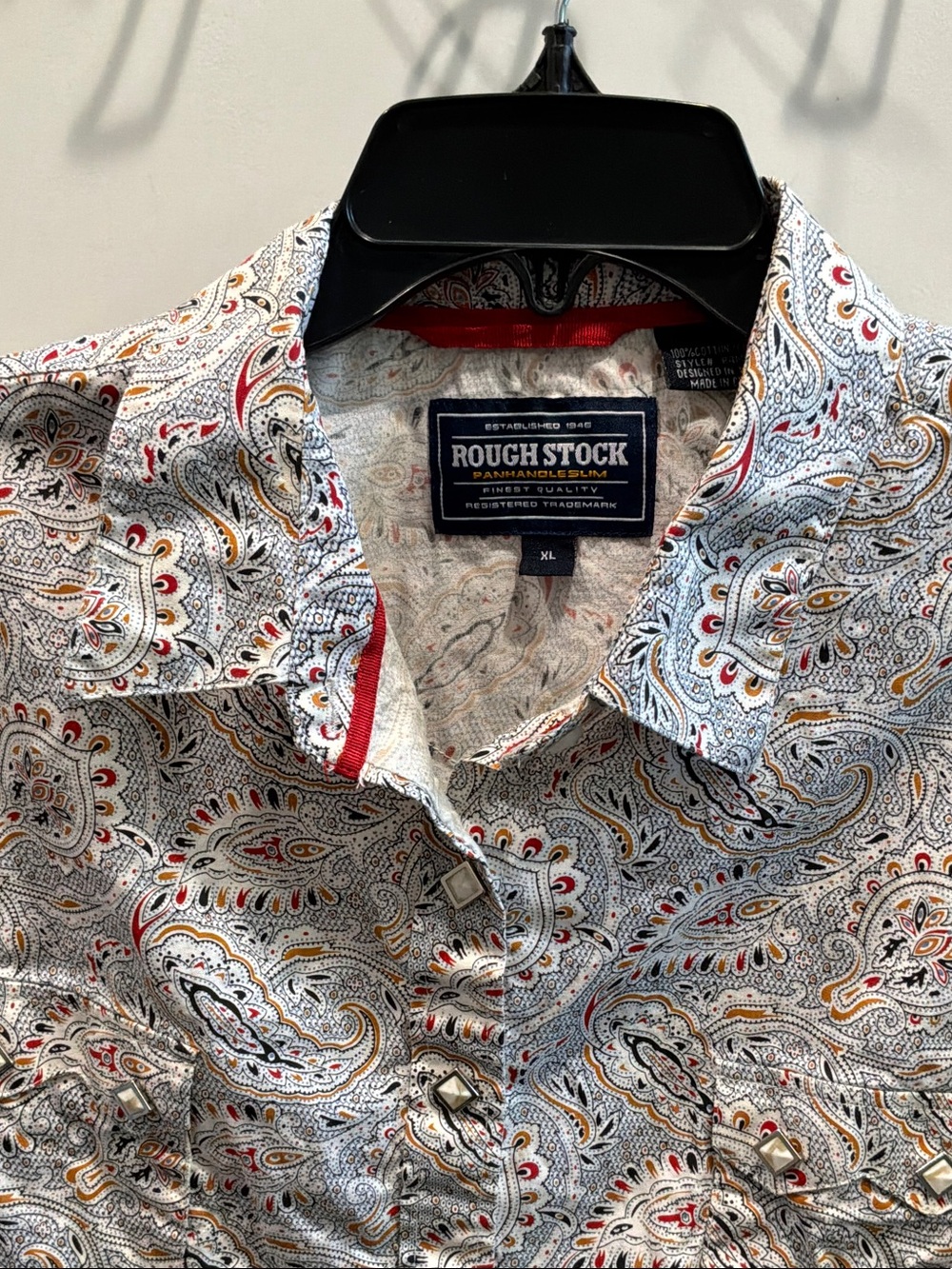 XL Rough Stock Women's White Paisley Button Snap Buttons Red Gold Western